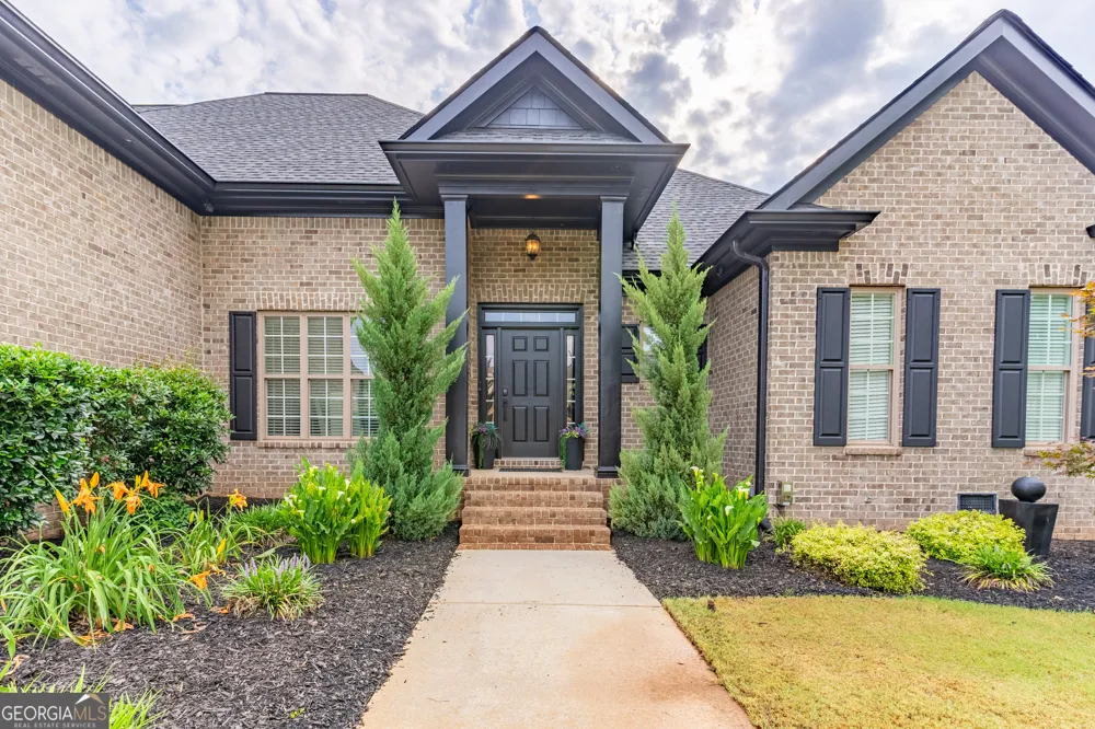 1070 Saint Albans PATH Watkinsville, GA 30677