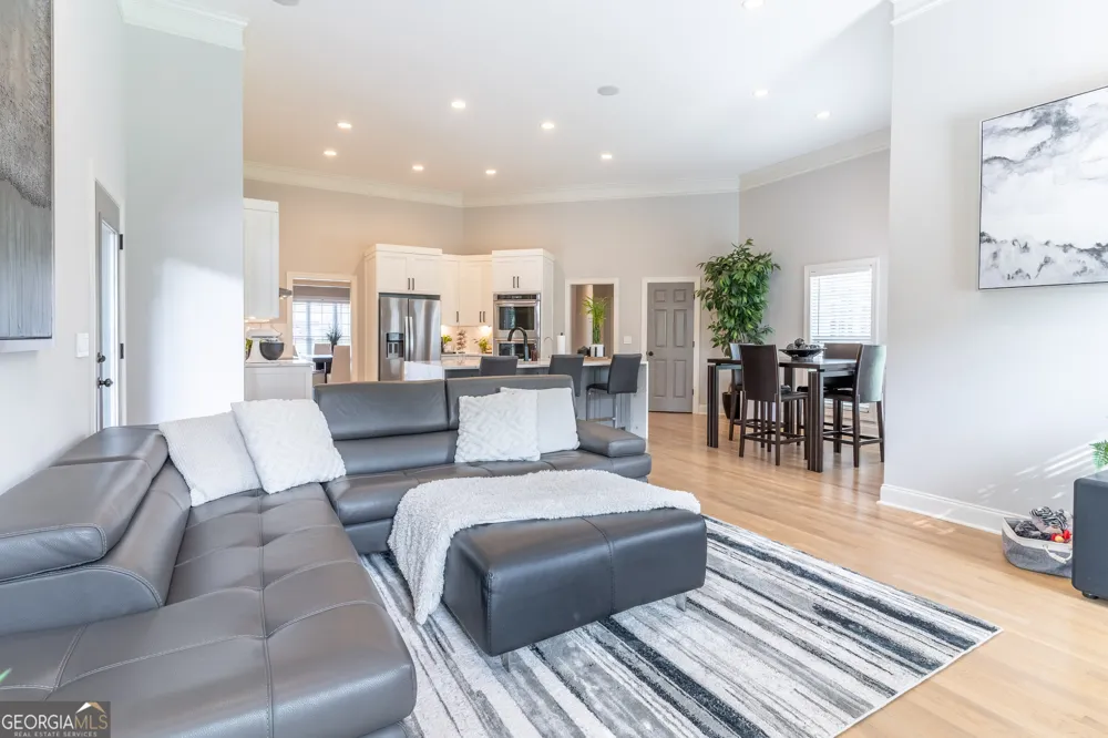 1070 Saint Albans PATH Watkinsville, GA 30677