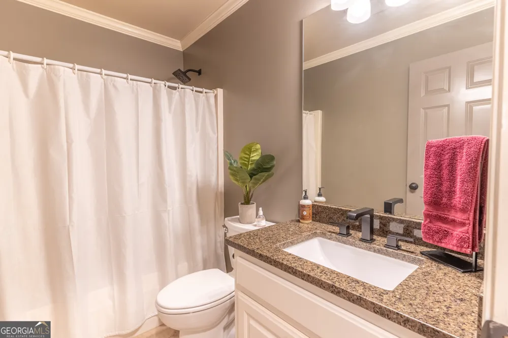 1070 Saint Albans PATH Watkinsville, GA 30677
