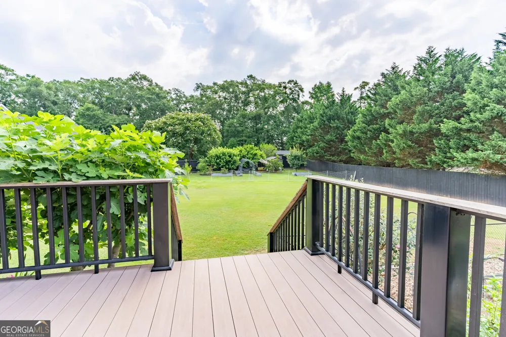 1070 Saint Albans PATH Watkinsville, GA 30677