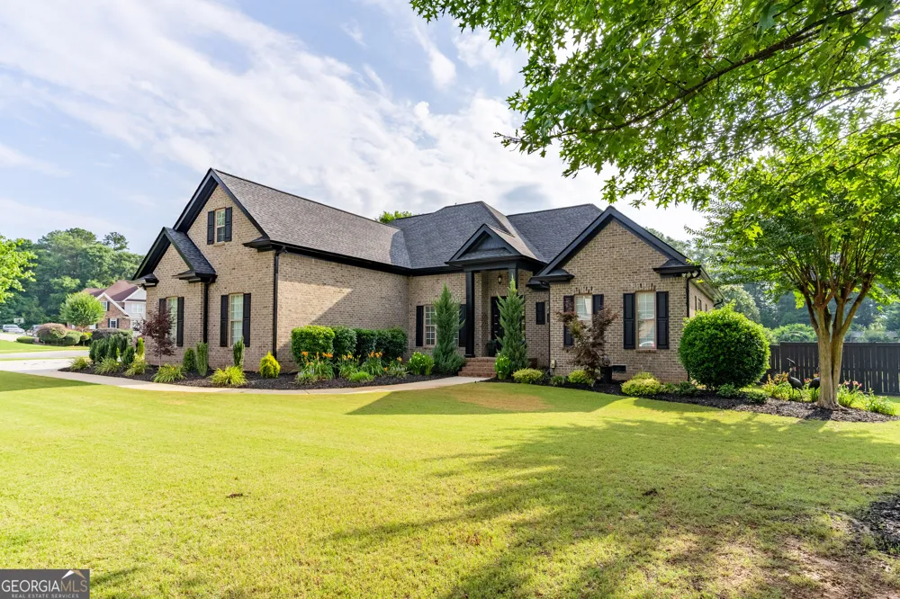 1070 Saint Albans PATH Watkinsville, GA 30677