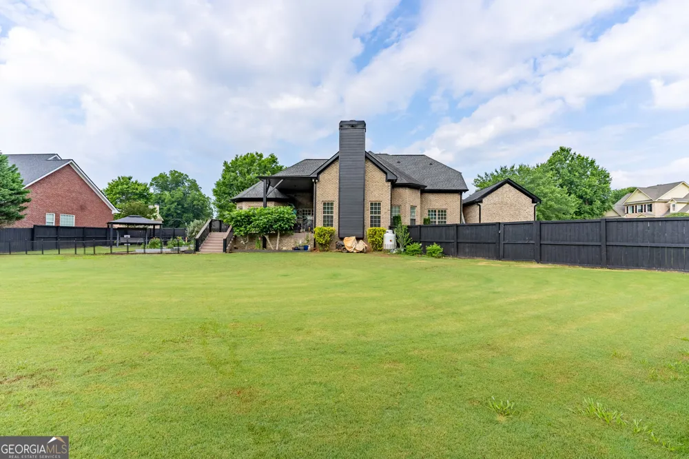 1070 Saint Albans PATH Watkinsville, GA 30677