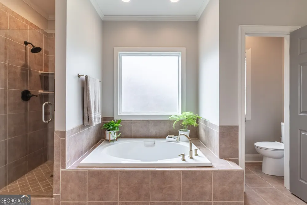 1070 Saint Albans PATH Watkinsville, GA 30677