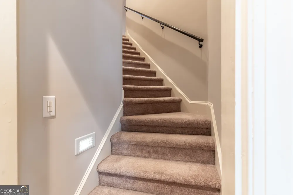 1070 Saint Albans PATH Watkinsville, GA 30677