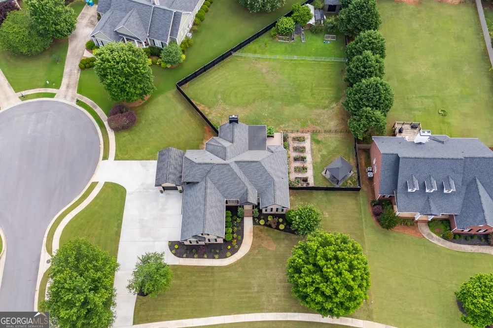 1070 Saint Albans PATH Watkinsville, GA 30677