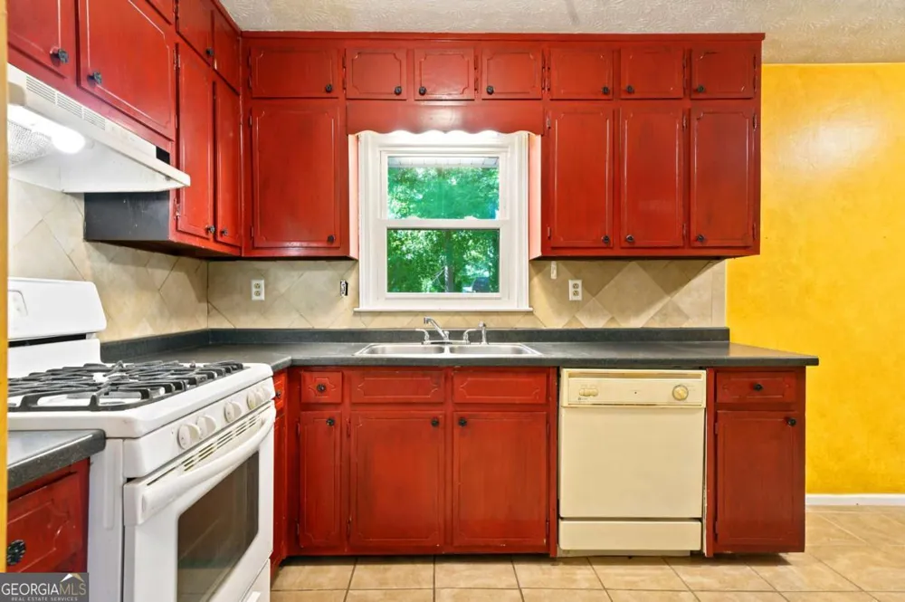 372 Plantation BLVD Lawrenceville, GA 30046