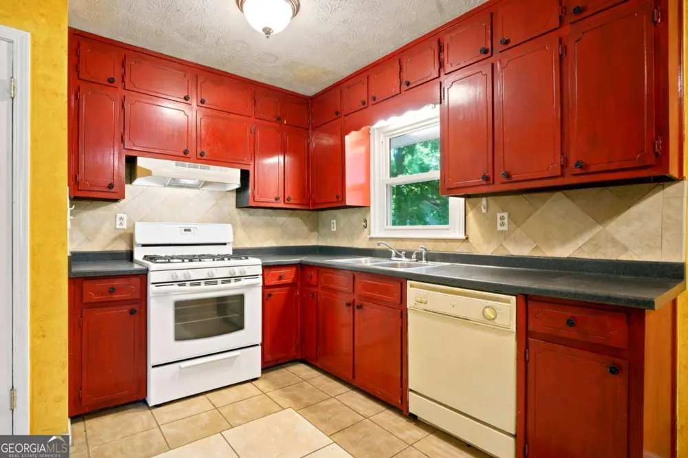 372 Plantation BLVD Lawrenceville, GA 30046