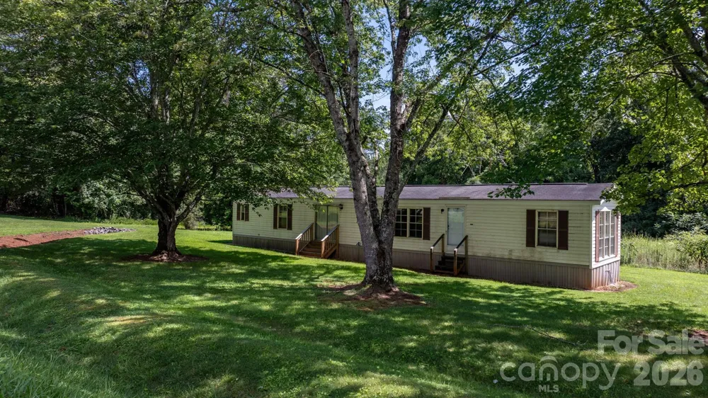 2660 Barrier Loop Morganton, NC 28655