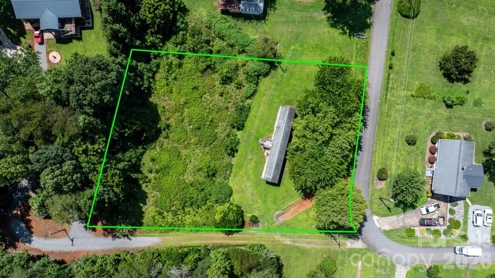 2660 Barrier Loop Morganton, NC 28655