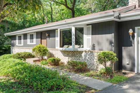 116 Crystal Lake Road W