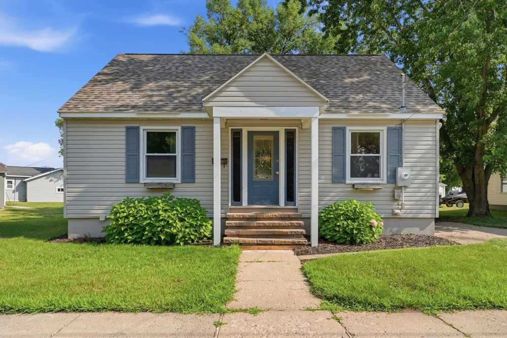 217 River Street Paynesville, MN 56362