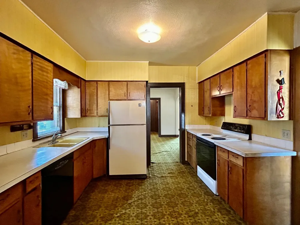 214 6th Street NW Valley City, ND 58072