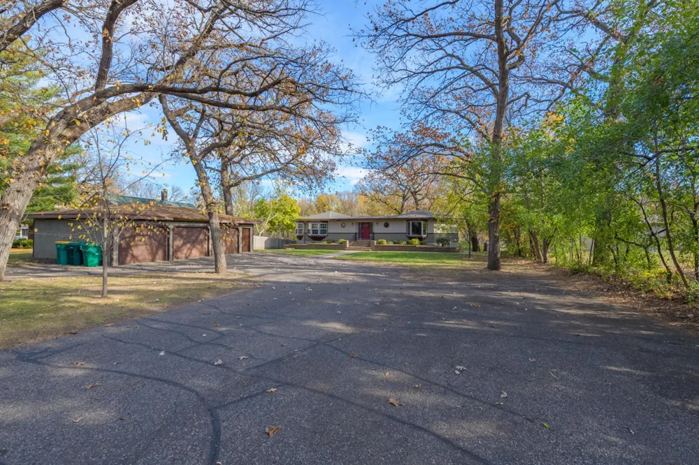 7008 River Road Inver Grove Heights, MN 55076