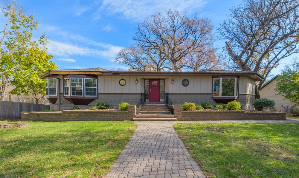 7008 River Road Inver Grove Heights, MN 55076