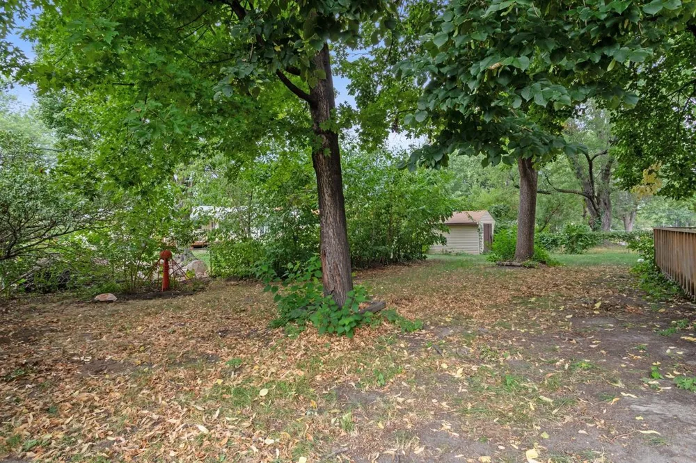 5725 Northport Drive Brooklyn Center, MN 55429