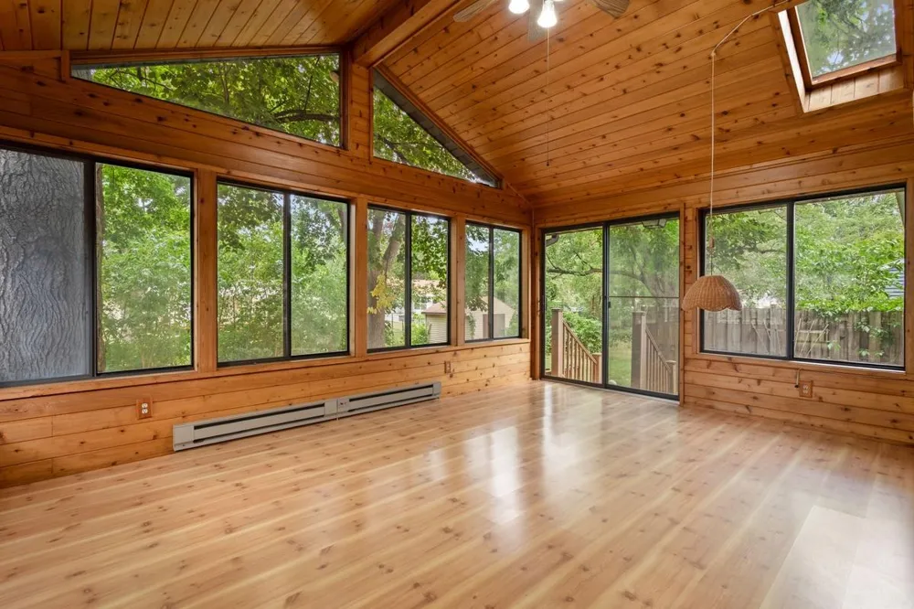 5725 Northport Drive Brooklyn Center, MN 55429