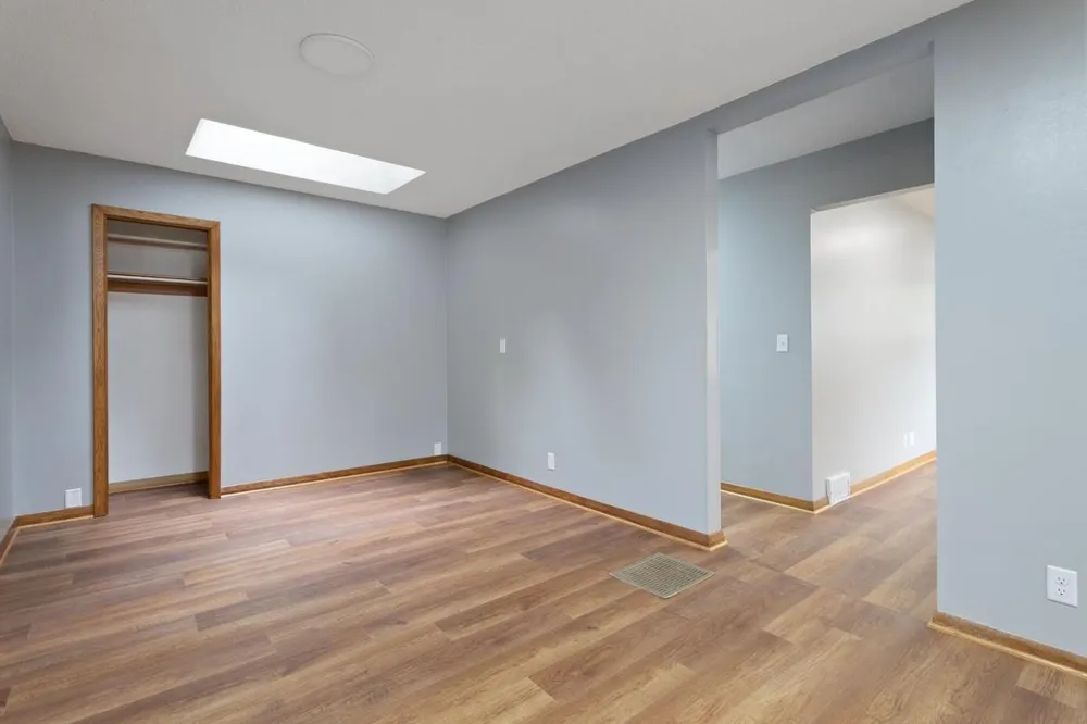 5725 Northport Drive Brooklyn Center, MN 55429