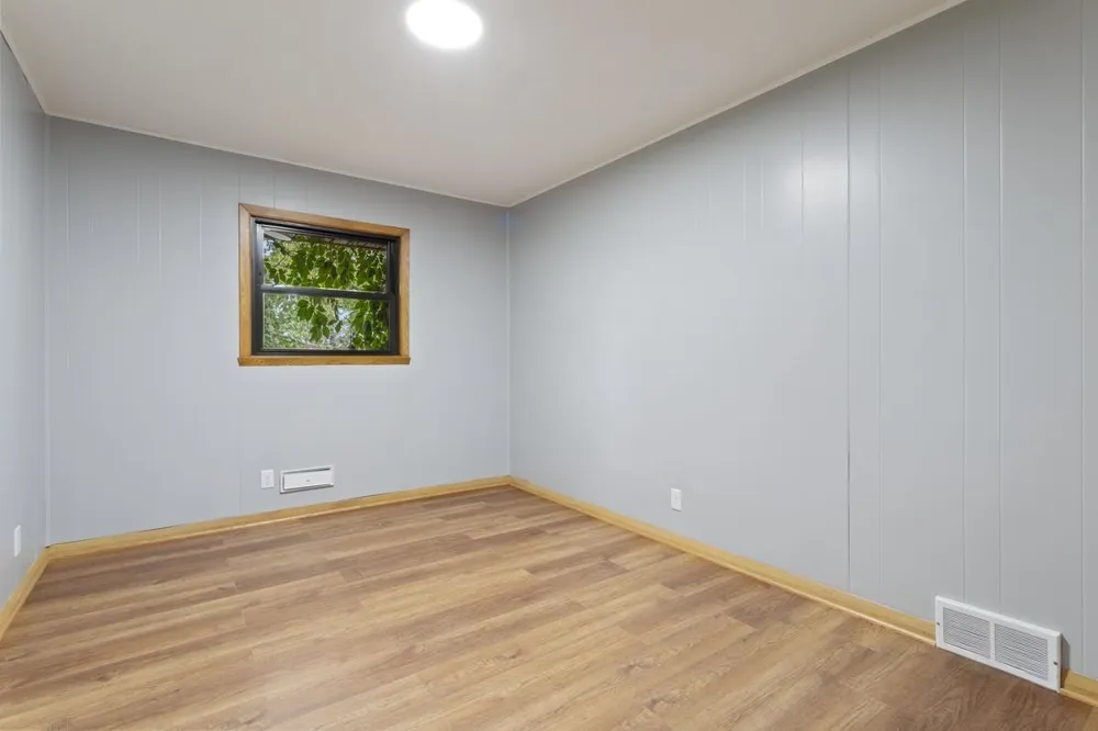 5725 Northport Drive Brooklyn Center, MN 55429
