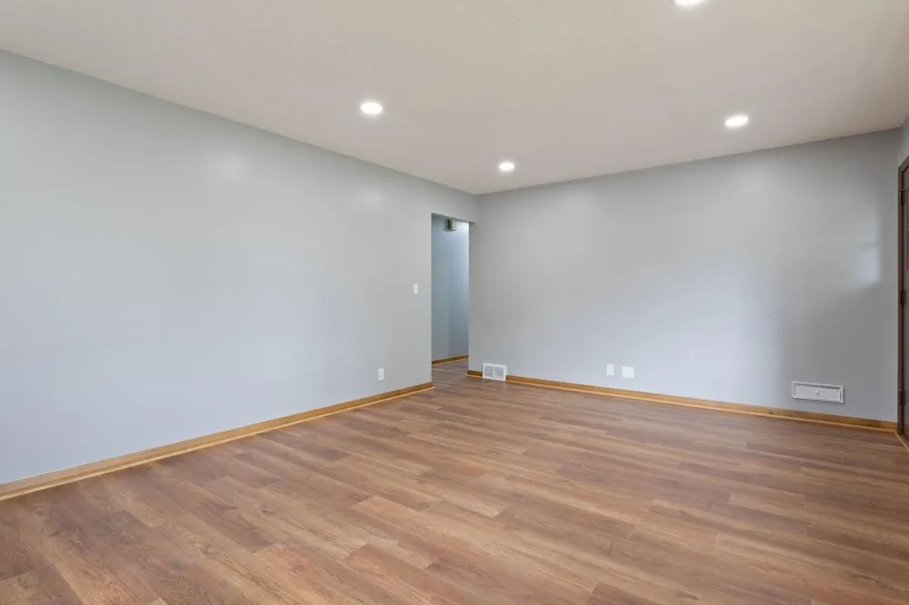 5725 Northport Drive Brooklyn Center, MN 55429