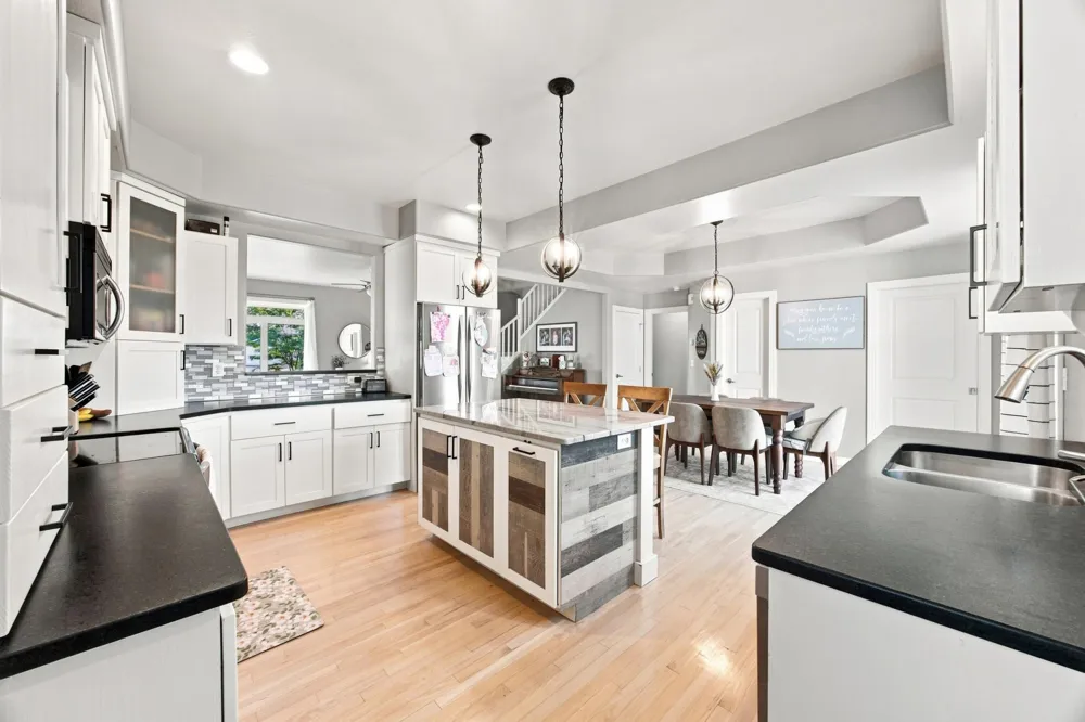 823 Birdie Court Mapleton, ND 58059