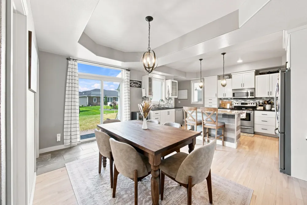 823 Birdie Court Mapleton, ND 58059
