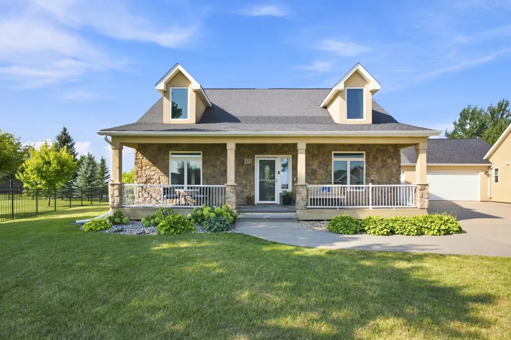 823 Birdie Court Mapleton, ND 58059