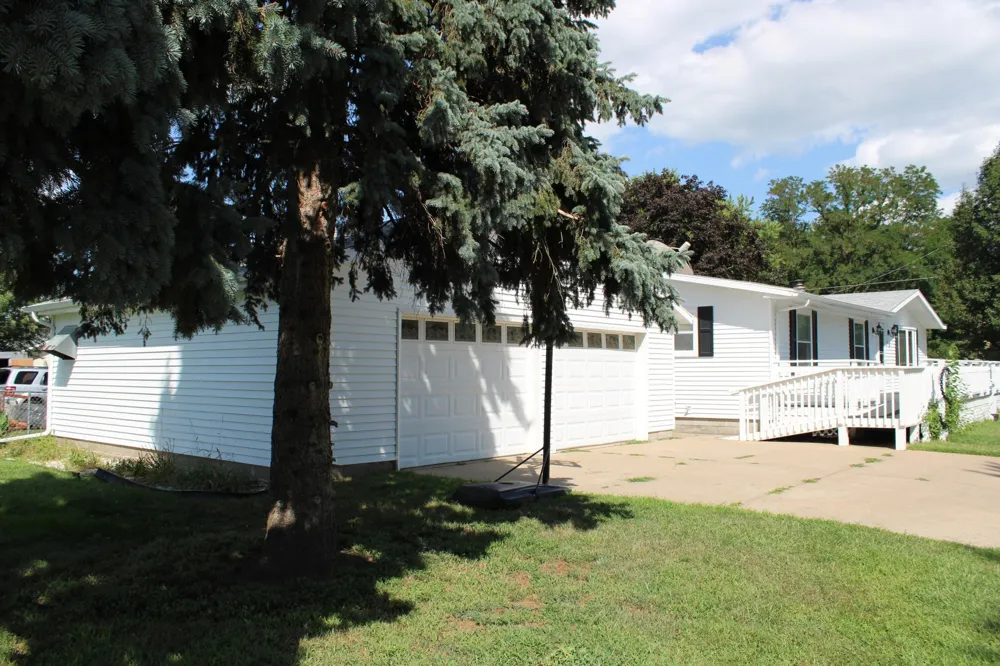 Address Not Shown Winona, MN 55987