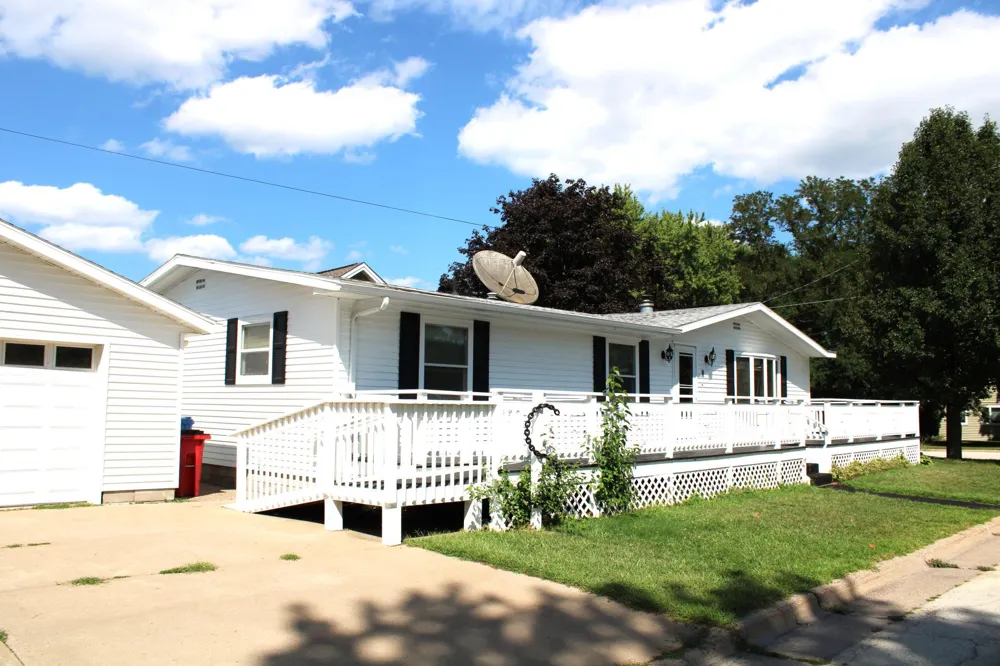 Address Not Shown Winona, MN 55987
