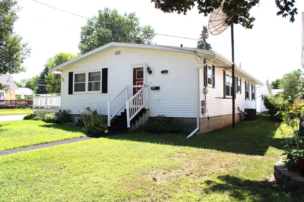 Address Not Shown Winona, MN 55987