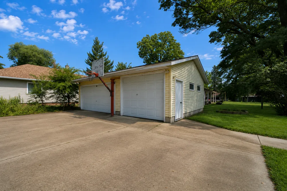 601 Summit Avenue NE Staples, MN 56479