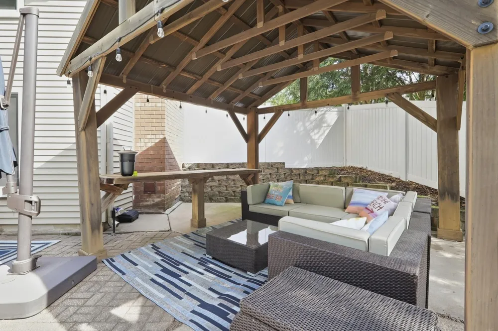 2917 Sequoia Court Burnsville, MN 55337