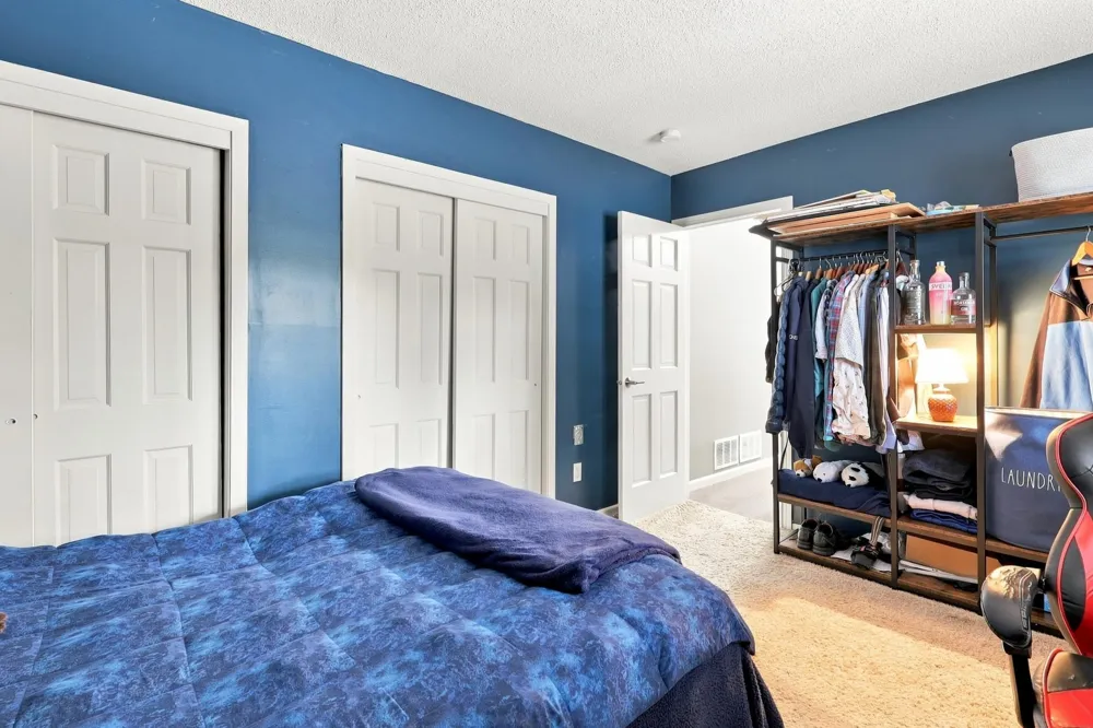 2917 Sequoia Court Burnsville, MN 55337