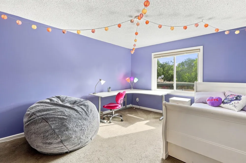 2917 Sequoia Court Burnsville, MN 55337