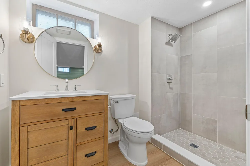 1896 Glenpaul Avenue Arden Hills, MN 55112