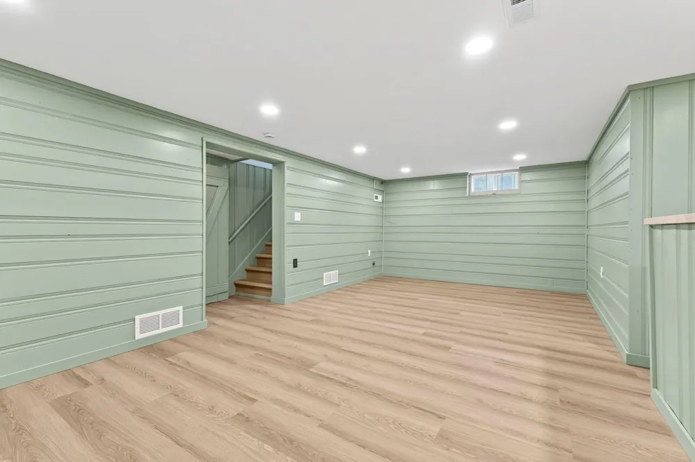 1896 Glenpaul Avenue Arden Hills, MN 55112