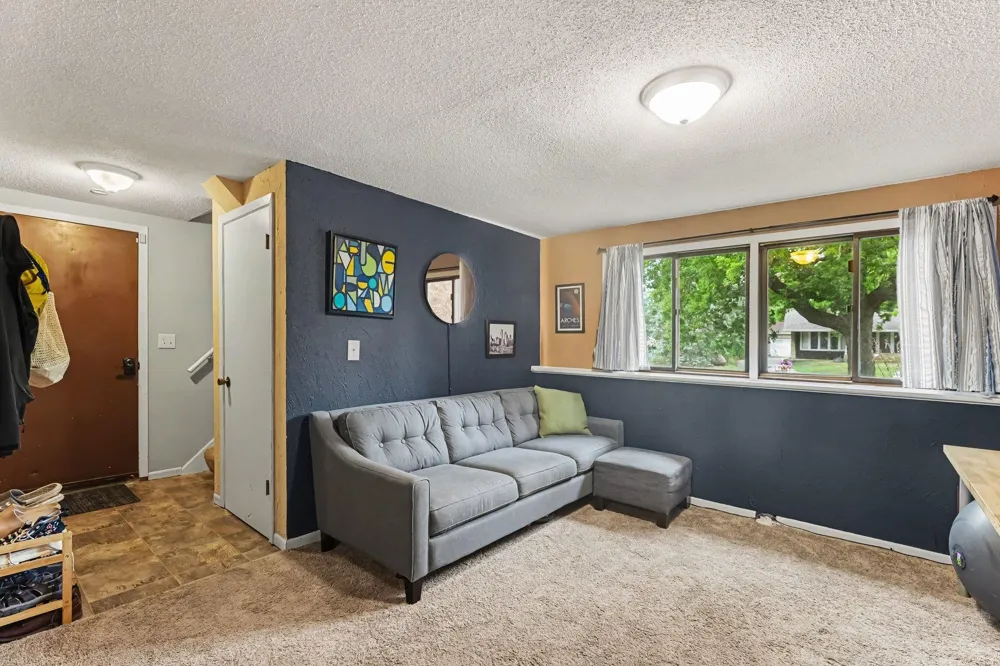 12350 Gladiola Street NW Coon Rapids, MN 55433