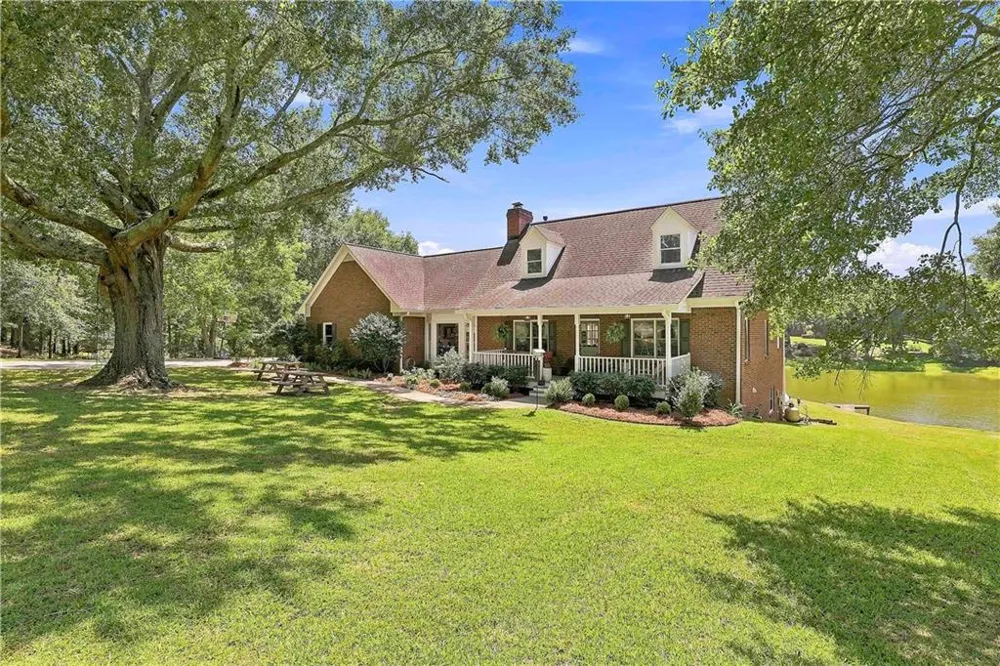 245 Pine Knott Road Fayetteville, GA 30214