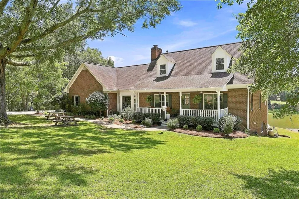 245 Pine Knott Road Fayetteville, GA 30214