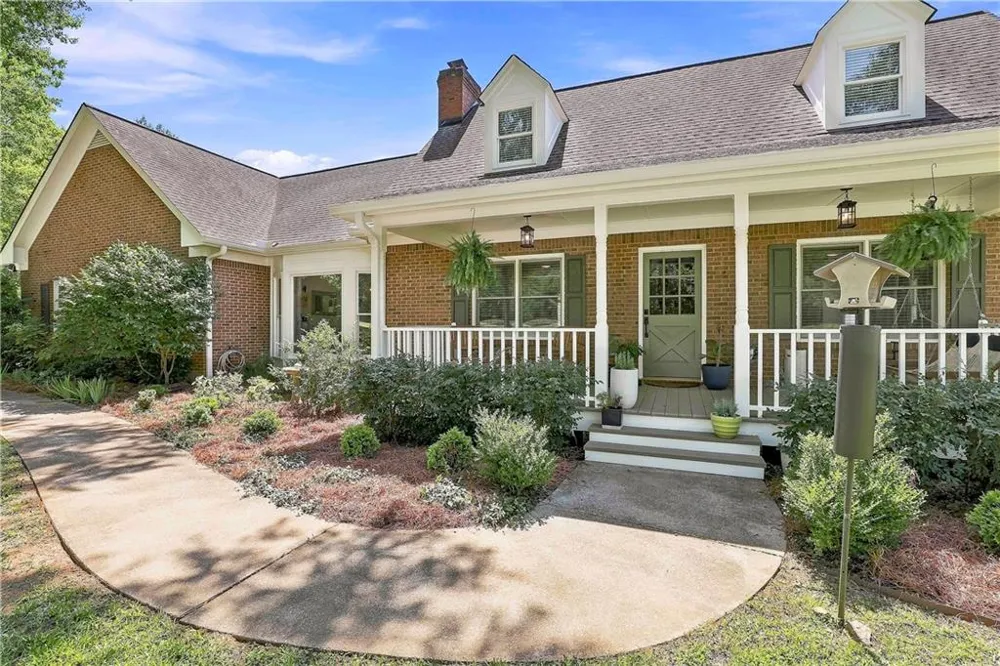 245 Pine Knott Road Fayetteville, GA 30214