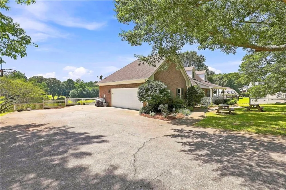 245 Pine Knott Road Fayetteville, GA 30214
