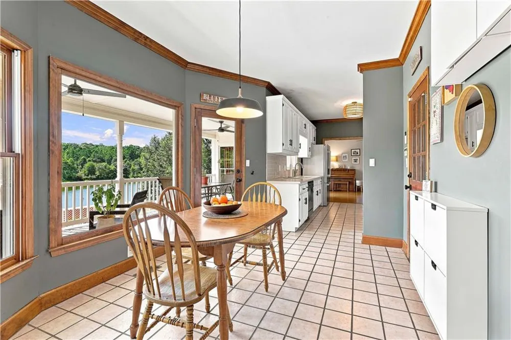 245 Pine Knott Road Fayetteville, GA 30214