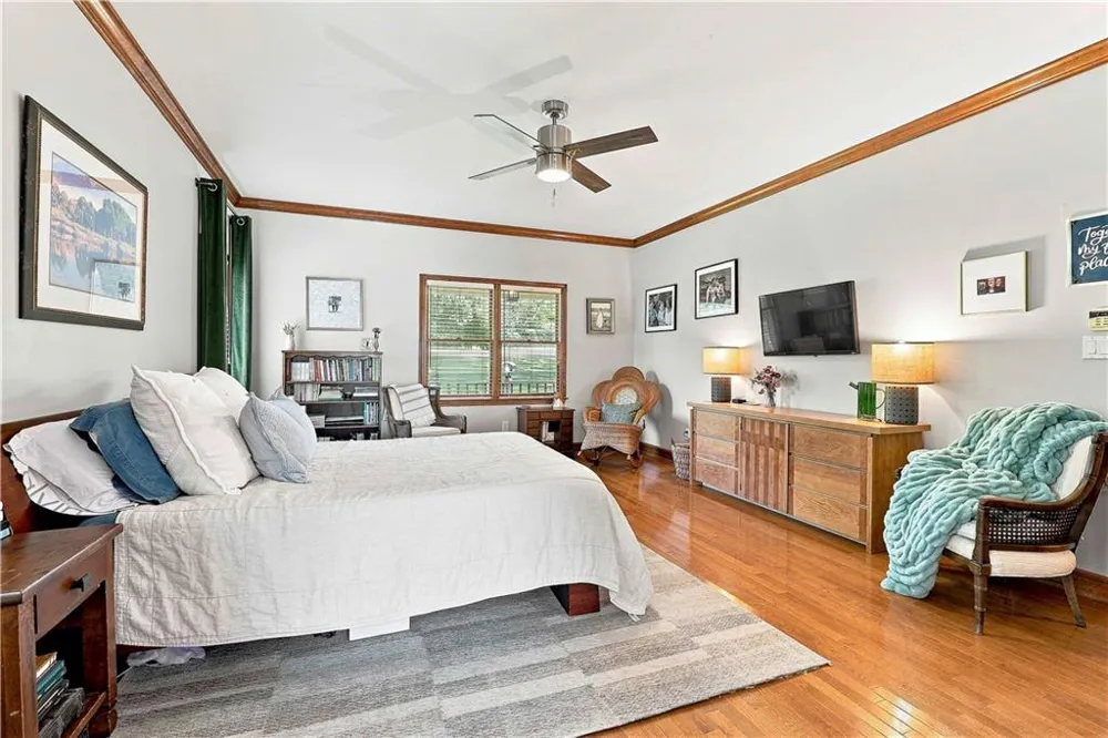 245 Pine Knott Road Fayetteville, GA 30214