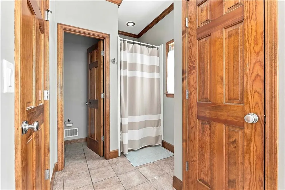 245 Pine Knott Road Fayetteville, GA 30214