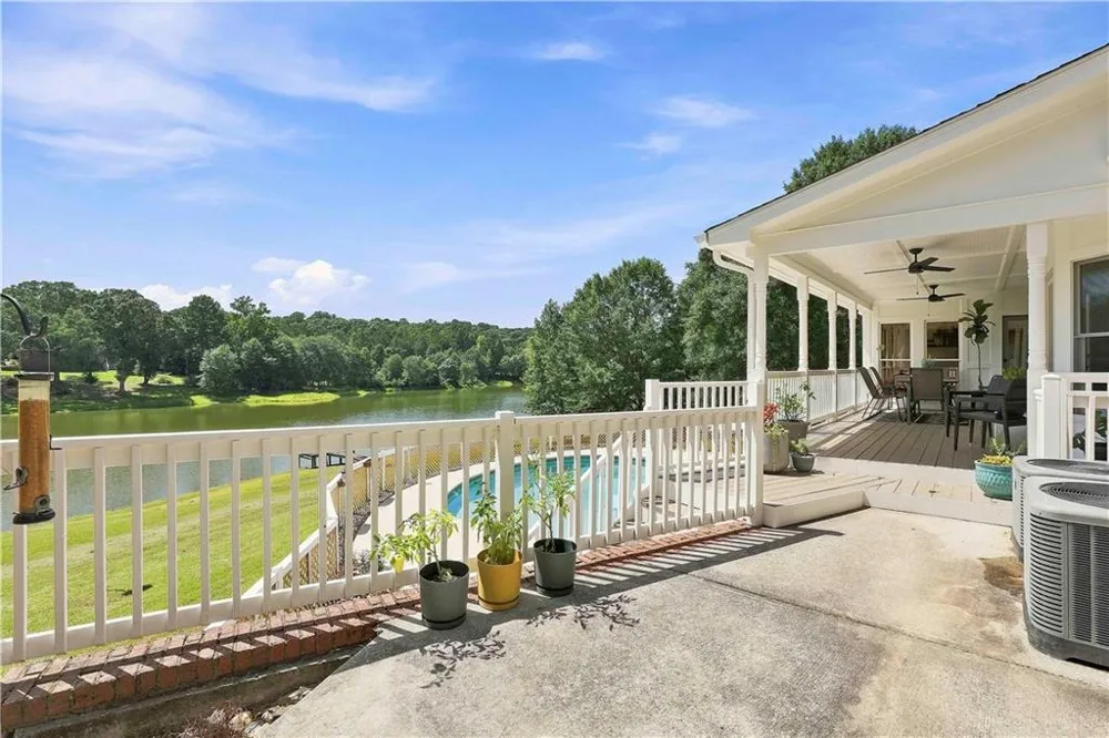 245 Pine Knott Road Fayetteville, GA 30214