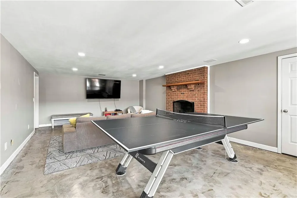 245 Pine Knott Road Fayetteville, GA 30214
