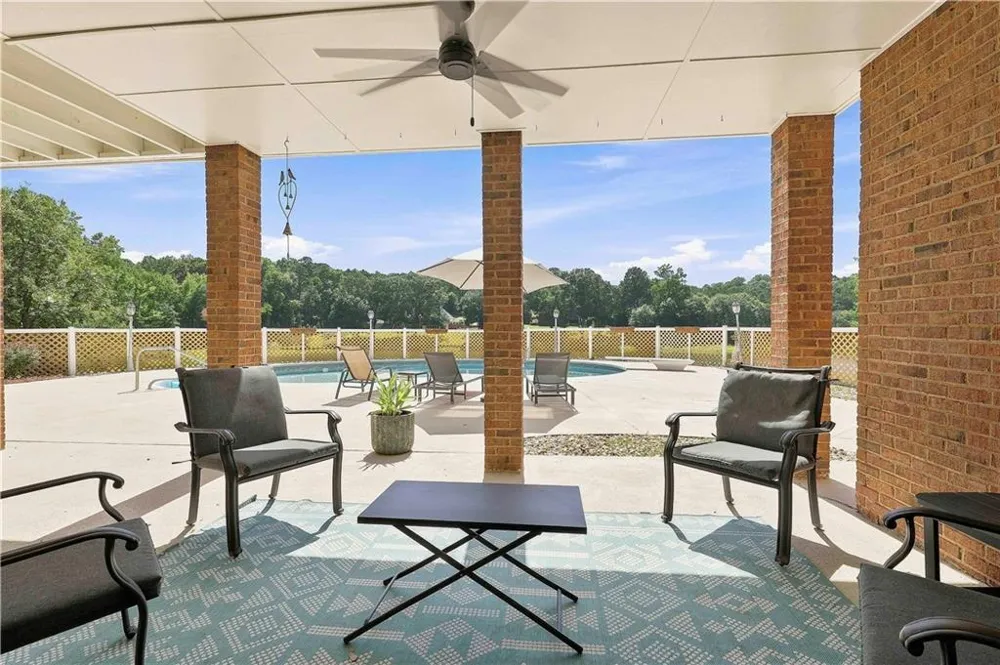245 Pine Knott Road Fayetteville, GA 30214