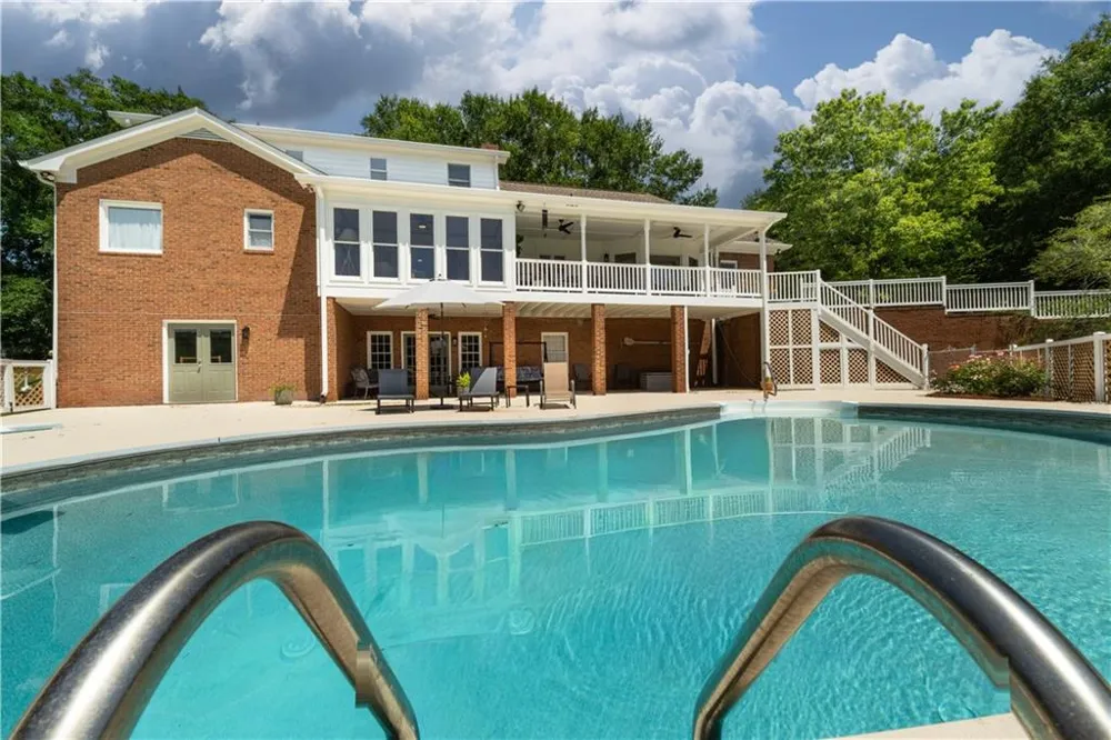 245 Pine Knott Road Fayetteville, GA 30214