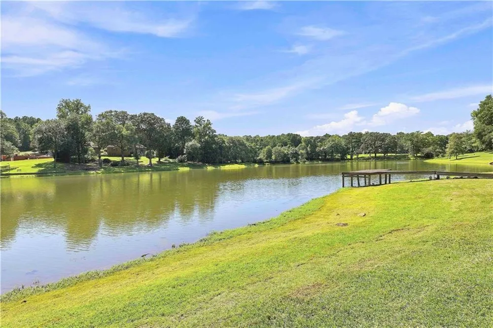 245 Pine Knott Road Fayetteville, GA 30214