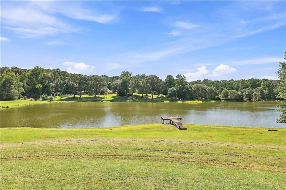 245 Pine Knott Road Fayetteville, GA 30214