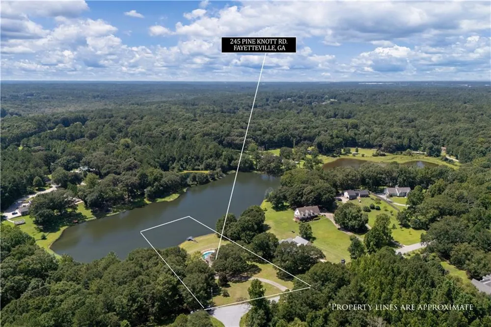 245 Pine Knott Road Fayetteville, GA 30214